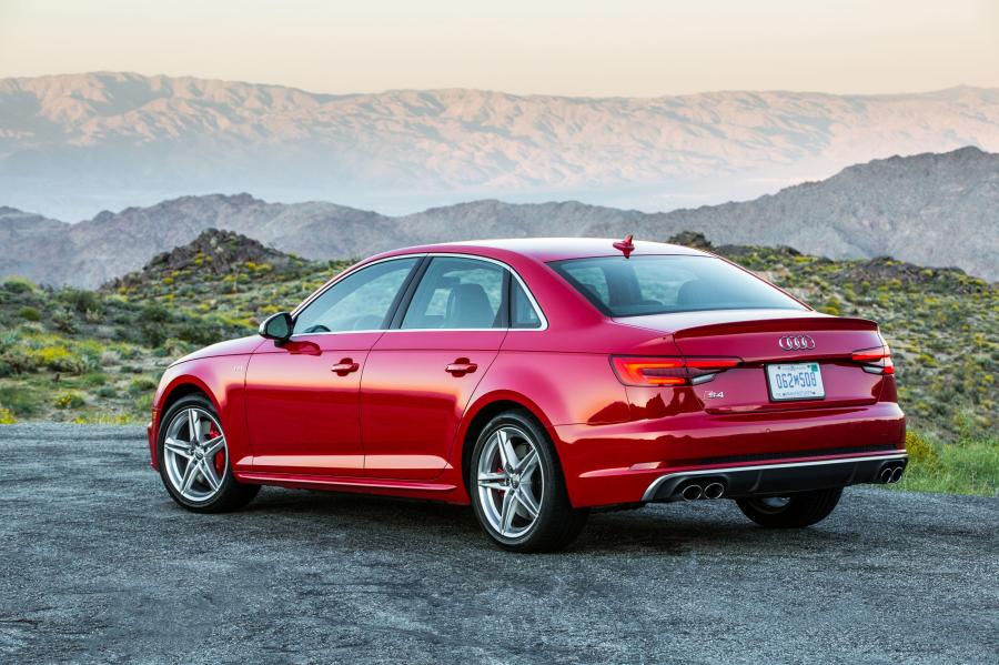  Audi S4 Sedan (B9) 2017 года  (NA) (фото 13 из 17)